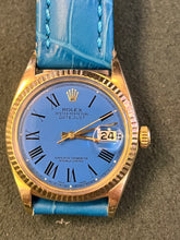 Load image into Gallery viewer, Rolex 18 ct Rare datejust Beautiful Blue
