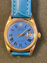 Load image into Gallery viewer, Rolex 18 ct Rare datejust Beautiful Blue
